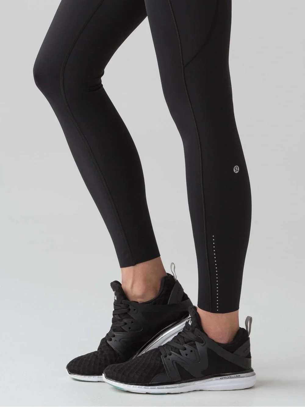 Lululemon Fast & Free 7/8 Tight II *Nulux 25" Legging Black (First Release) 4 - Picture 7 of 8